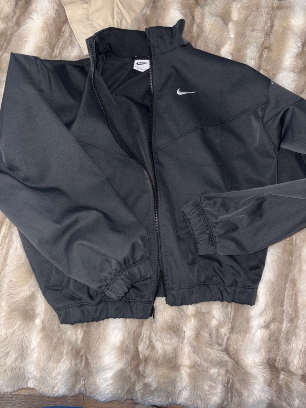 Nike Black Lightweight Full-Zip Windbreaker Jacket - Picture 4 of 5
